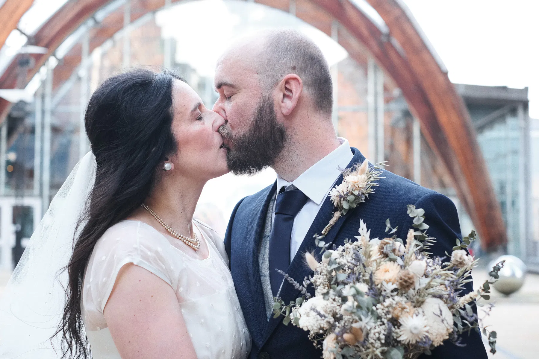 Candid wedding photography by Sofie Redfern